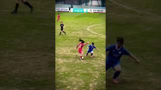 National wife Thanh Nha plays soccer like Messi