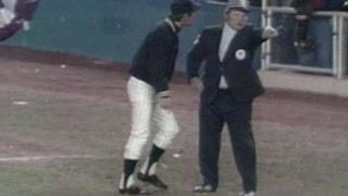 WS1976 Gm4: Martin ejected for arguing in the 9th