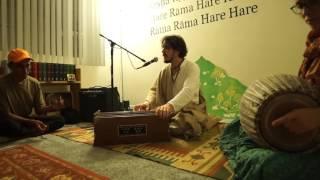 Kirtan with Vraja Kishor Prabhu at Mantra House LA 5/26/16