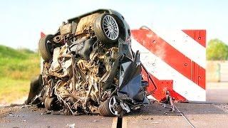 HIGHSPEED CRASH TEST - 200 KM/H Ford Focus vs. Concrete Block