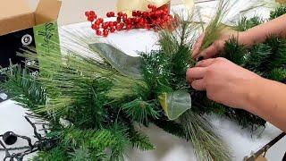 Learn how to decorate a Christmas garland with Corinne