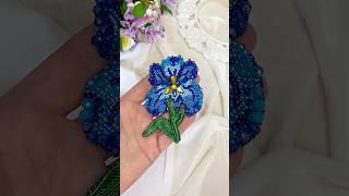 Брошь «Ирис», ручная работа. #брошка #вышивкабисером #украшения #брошьцветок #ирисы #рукоделие
